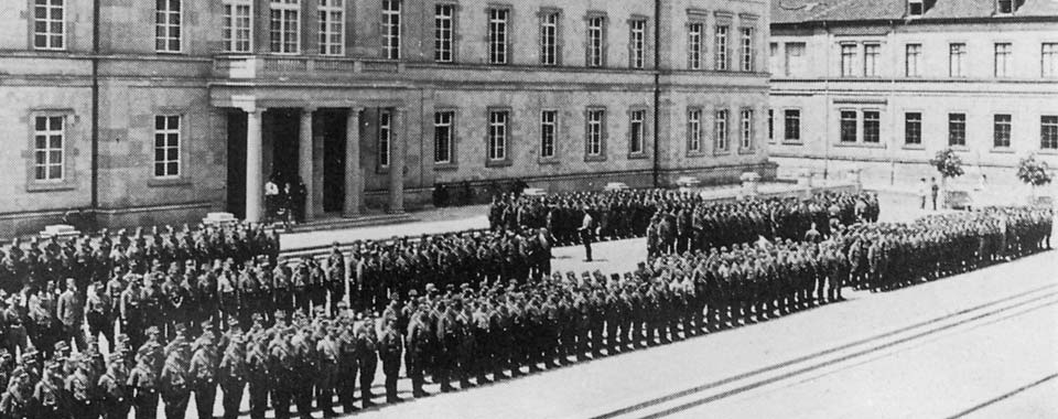 SA vor Neuer Aula