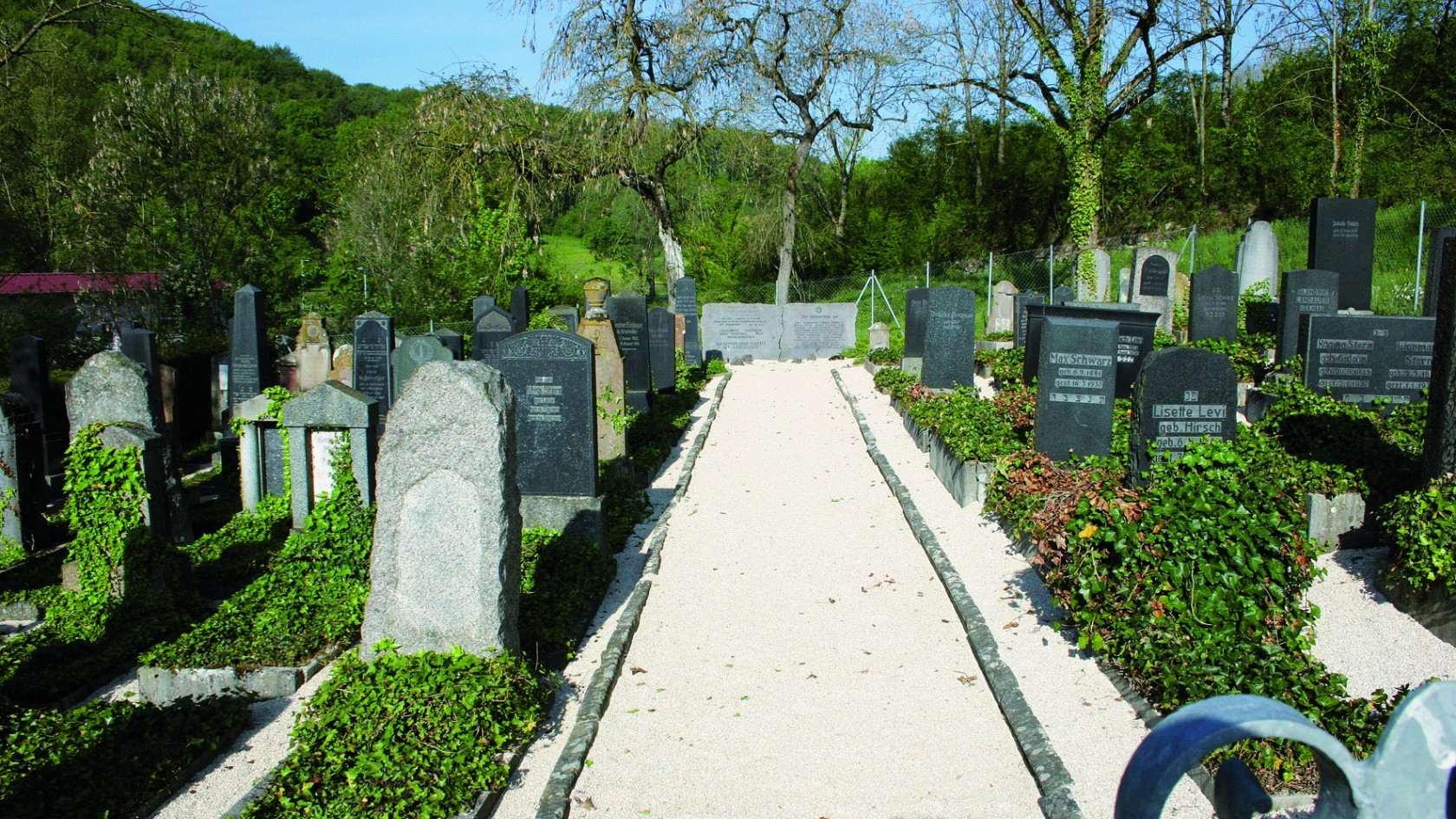 Blick durchs Tor - Jüdischer Friedhof Horb