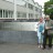 Harold Livingston mit Tochter Jacqui Cowley am Löwensteinplatz