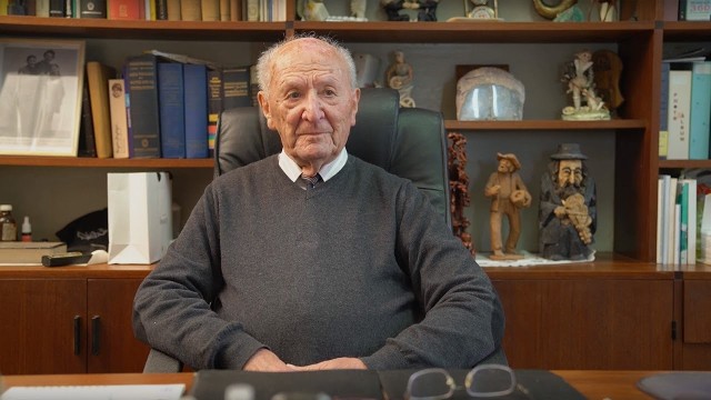 Dr. Yitzhak Hirsch