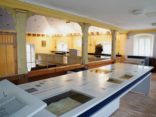 Führung in der Gedenkstätte Synagoge Baisingen und auf dem jüdischen Friedhof