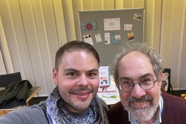 Tacheles! Zwei Freunde sprechen über das Leben.